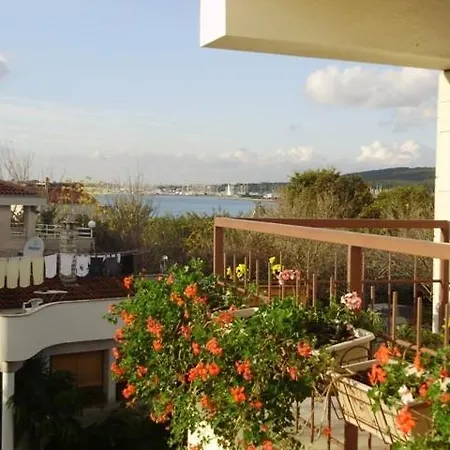 ゲストハウス In With Balcony, Air Conditioning, Wifi 5188-5