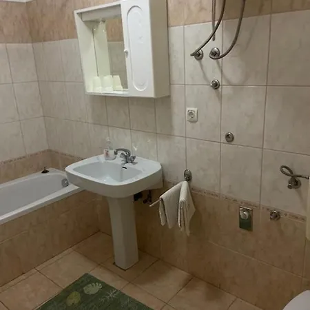 In With Balcony, Air Conditioning, Wifi 5188-5
