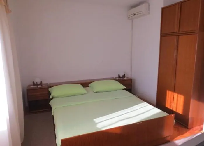 Penzion In With Balcony, Air Conditioning, Wifi 5188-5